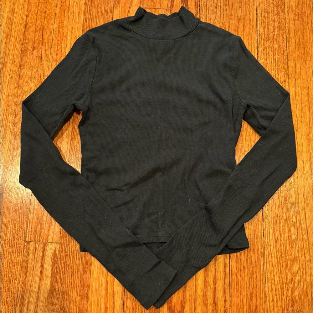 Hollister Black Long Sleeve Women's Tee